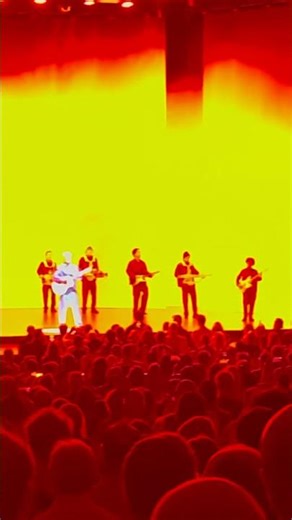 DAVID BYRNE Burning down the house LIVE 2025 | Who is the Sky? Tour #davidbyrne #talkingheads
