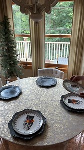 2.3K reactions · 195 shares | I do not decorate for Halloween anymore but I thought I would show you how I would set a table for Halloween. I would decorate for Halloween more glitzy and francy rather then scary. | The Crafty Decorator | Facebook