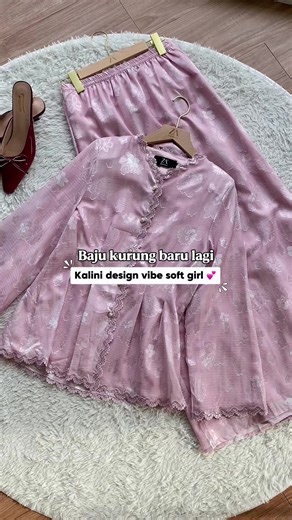 Beg Kuning dan Baju Kurung Terkini