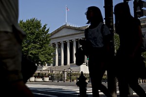 10-Year Yield Is Headed All the Way to Zero: JPMorgan AM