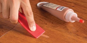 How to Repair Laminate Flooring: Scratch, Separating and Lifting
