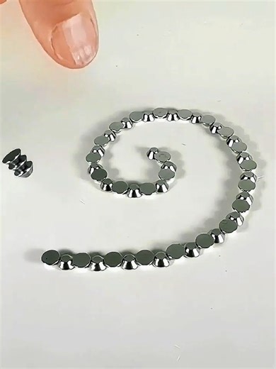 Satisfying Magnet Sounds That Relieve Stress