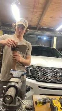 Replacing a Axe Handle #tools #axe #survival #campingequipment #camping