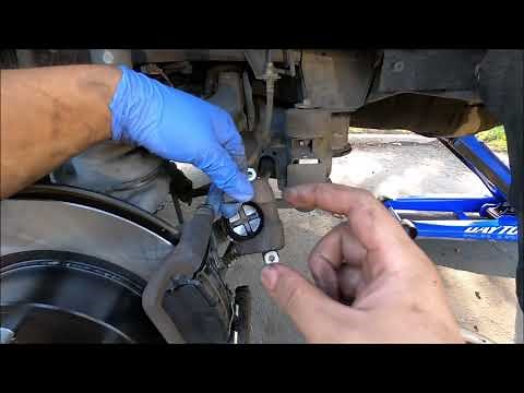 [How to] Compress rear brake caliper WITHOUT special tool