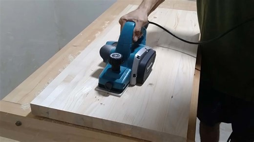 Master Electric Hand Planer Setup – Achieve Maximum Performance with a Wooden Stick Guide