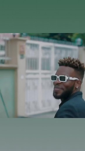 885K views · 22K reactions | Someone help me get the camera back 凉藍 | Ike exclusive | Facebook