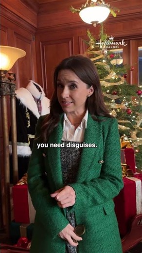 Lacey Chabert as Isabel in She's Making a List - Hallmark Channel