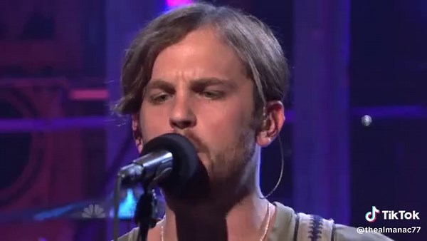 SNL: James Franco y Kings Of Leon en 2008