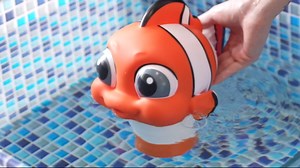 Chlorine Floater, Floating Pool Chlorine Dispenser, Fits 1 and 3 Inch Tablets & Bromine Holder for Large/Small Pools, Hot Tub, Spa - Clown Fish