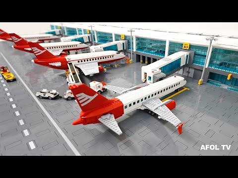 Massive Custom Airport MOC!