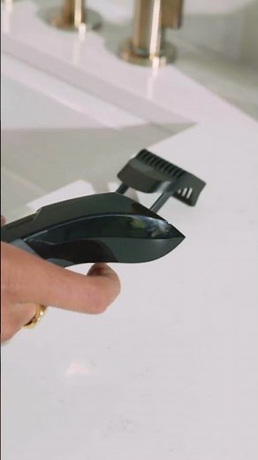 How To Replace The Trimmer Blade On The Beard Hedger™ from MANSCAPED®