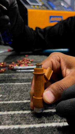 How To Change Fuel injector Filter #fuel #injector #filter #change #trick #tip #detail #alsharifauto #asacarinformation #repair #mechanic #toyota #honda #civic #advice #automotive #liquimoly #fyp #bs #million #tiktok #carmechanic #electrician #shifting #grande #system #mz | Al Sharif Auto Care