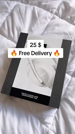 Unboxing Bose Noise Cancelling Headphones 700