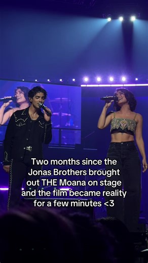 Pure magic ✨ Orlando N1 was so so special in many ways. I don’t know what I did to deserve witnessing that show in person 😭🫶❤️ @Jonas Brothers @joejonas @Nick Jonas @Kevin Jonas #jonasbrothers #jobros #jonasbrotherstour #moana #jonasbrothersconcert