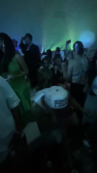 Reviving the Woah Dance Move in 2025