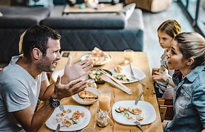 Identifying 10 Dysfunctional Family Dynamics | LoveToKnow