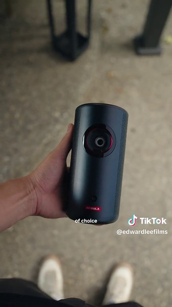 How I setup an outdoor projector for summer movie nights 🎥 #diyproje...