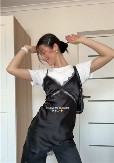 Filmy użytkownika maya💋 (@mroczekmaja) z muzyką One Night in Ibiza (Radio Mix) - Mike Candys & Evelyn