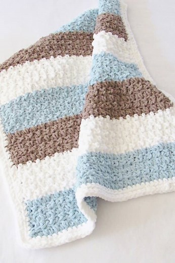 4 Hour Crochet Baby Boy Blanket (Free Pattern) - Crochet Dreamz