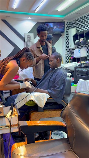 Do you always accompany your man for his haircuts??😁🙈 #newhaircut #spaday #shiquohiistyles #nairobitiktokers🇰🇪 #trendingkenya🇰🇪