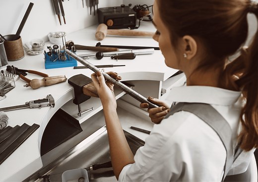 Don’t Know How to Make a Ring Smaller? Here’s 5 Different Ways