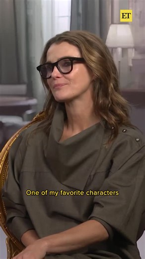 Entertainment Tonight on Instagram: "Keri Russell is not apologizing for Kate’s hair being the real main character of ‘The Diplomat.’ 藍"