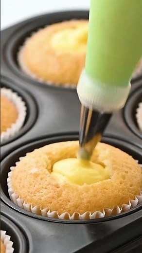 Boston Cream Cupcakes: The Easiest & Tastiest Recipe EVER!