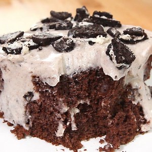 296K views · 845 reactions | Oreo Pudding Poke Cake FULL RECIPE:...
