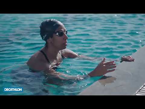 How to Float for Beginning Swimmers