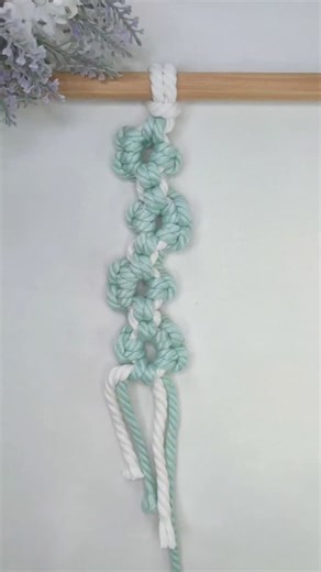 Trini ID on Instagram: "Macrame zigzag daisy flower pattern tutorial. #macrame #macramepattern #macrameknot #macrameart #macramemakers"