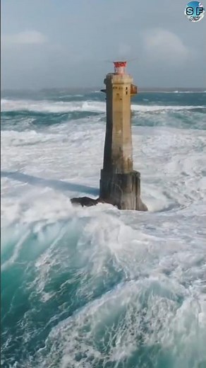 🌊 “Why Lighthouse is Built in the Middle of the Sea? | Why is a lighthouse built in the middle of...