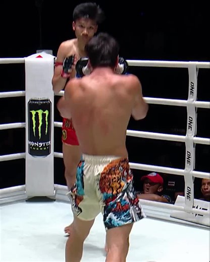Aggressive Muay Thai Battle at ONE Fight Night 38