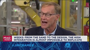 Apple CEO Tim Cook and Corning CEO Wendell Weeks sit down with Jim Cramer