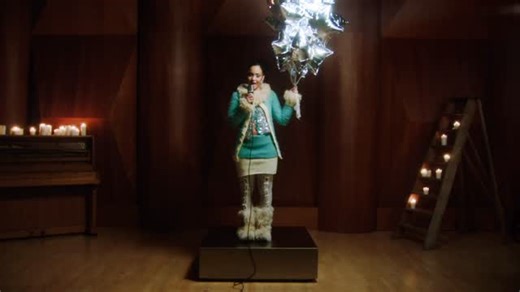 🧚🏽‍♀️ Candice on Instagram: "DERNIER HIVER : capsule #1 Le temps passe 🤍 Réalisatrice : @milarunser Chef opérateur : @facedimeglio.b_ Producteur : @thedadouuu Directrice de production :@maevars 1 er assistant opv : @maherydellet 2 Ieme assistant opv : @kiliann.bly Chef électricien : @paul.evn Cheffe coiffeuse : @cassbbr Cheffe maquilleuse : @thevixx Styliste : @k__raba Assitante styliste : @emmatenuee Cheffe deco : mrle.ema & @bisousmageule Assistante deco : @oeufeauriz Regisseur : @saiin.sin