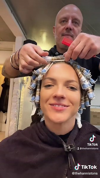 My 4th perm and I LOVE it 💇‍♀️😍 #perm #permedhair #hairperm #permhair #transformation #hairtransformation #hair #straighttocurly #straighttocurlyhair #thehannistons