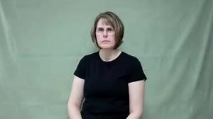 Watch how to sign 'water bottle' in American Sign Language.