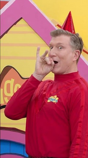 Simon says put on your party hats 🎶 The Wiggles