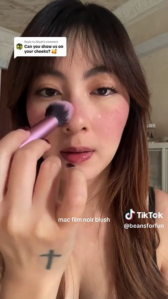 Replying to @Aliyah Swatching MAC Film Noir blush! It pulls more purple on me because of my olive skin tone - but i love it 😌🖤 @maccosmetics #maccosmetics #filmnoir #blush #fall #brown