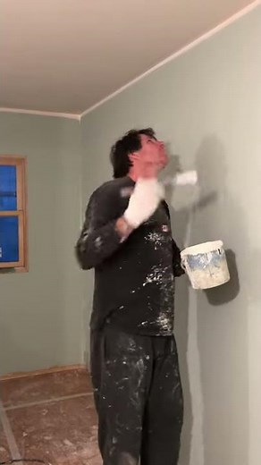 ドライウォールの施工動画　ペイント