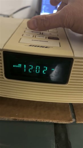 How to To adjust brightness LCD on a Bose Wave Radio Gen1