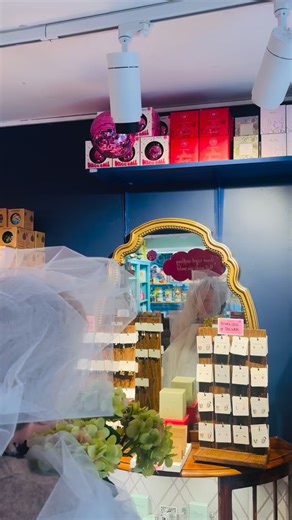 1.9K views · 14 reactions | First reveal, runaway bride & a happy ending… got a bit distracted while doing the Christmas window! 藍藍 #irishwedding #bridetobe #marryme thanks for the craic @shorey2015  | Butterslip | Facebook