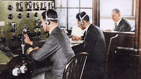 History: The Story Of The World's First Air Traffic Control Tower