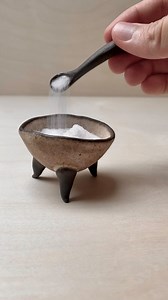 331K views · 10K reactions | Itty spoons belong to bitty bowls. Pinching pots is one of my favorite hand building techniques. It’s just one of those things clay was always meant to do in the human hand. #pinchpots #ceramicprocess #tinythings #ceramicproject #handbuilding | Studio b-du | Facebook