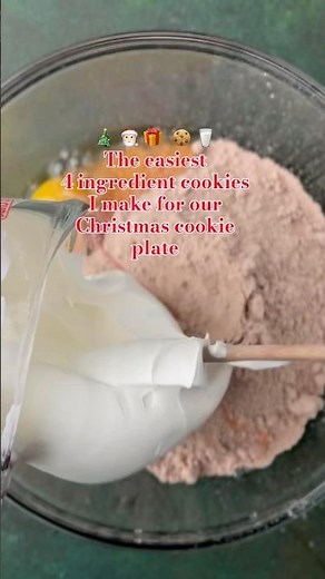4 ingredient Cool Whip Cookies with cake mix! Easy crinkle cookies ❄️