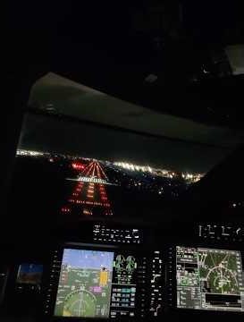 ALSF-II’s twinkling lights at KSAT getting you in that holiday spirit! 🍂🍁🎃🎄