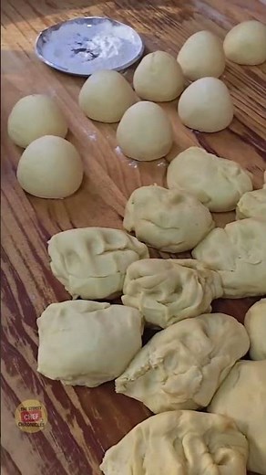 The Real Art of Naan Making 🍞✨ | Handcrafted to Perfection!