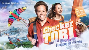Als Tobi eine geheimnisvolle Schatztruhe erhält, jedoch ohne den Schlüssel, beginnt ein aufregendes Abenteuer. 滋 "Checker Tobi und die Reise zu den fliegenden Flüssen" jetzt im CineStar ⭐ ️ Spielzeiten & Tickets: https://www.cinestar.de/redirect/film/checker-tobi-und-die-reise-zu-den-fliegenden-flussen | CineStar | Facebook