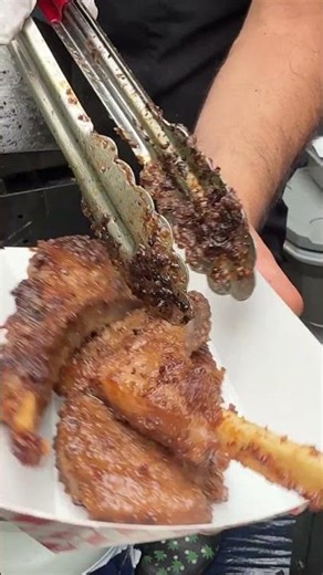 Sizzling NYC Street Food: The Ultimate Grilled Lamb Chops! 🍖🗽