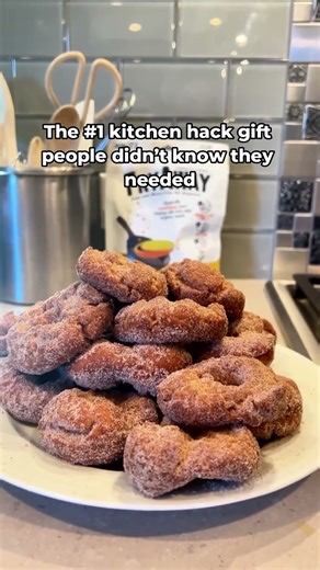 The $10 Kitchen Gift That Blows People’s Minds Every Time 🤯 #fryaway
