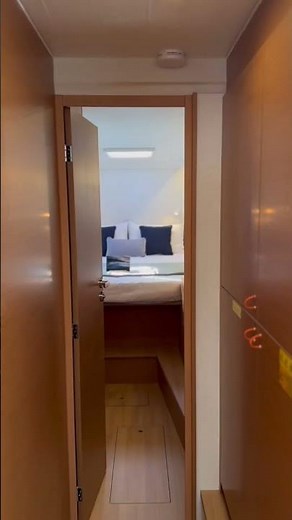 A quick tour aboard the Excess 11 Hybrid catamaran at Cannes. Check out those huge aft solar panels